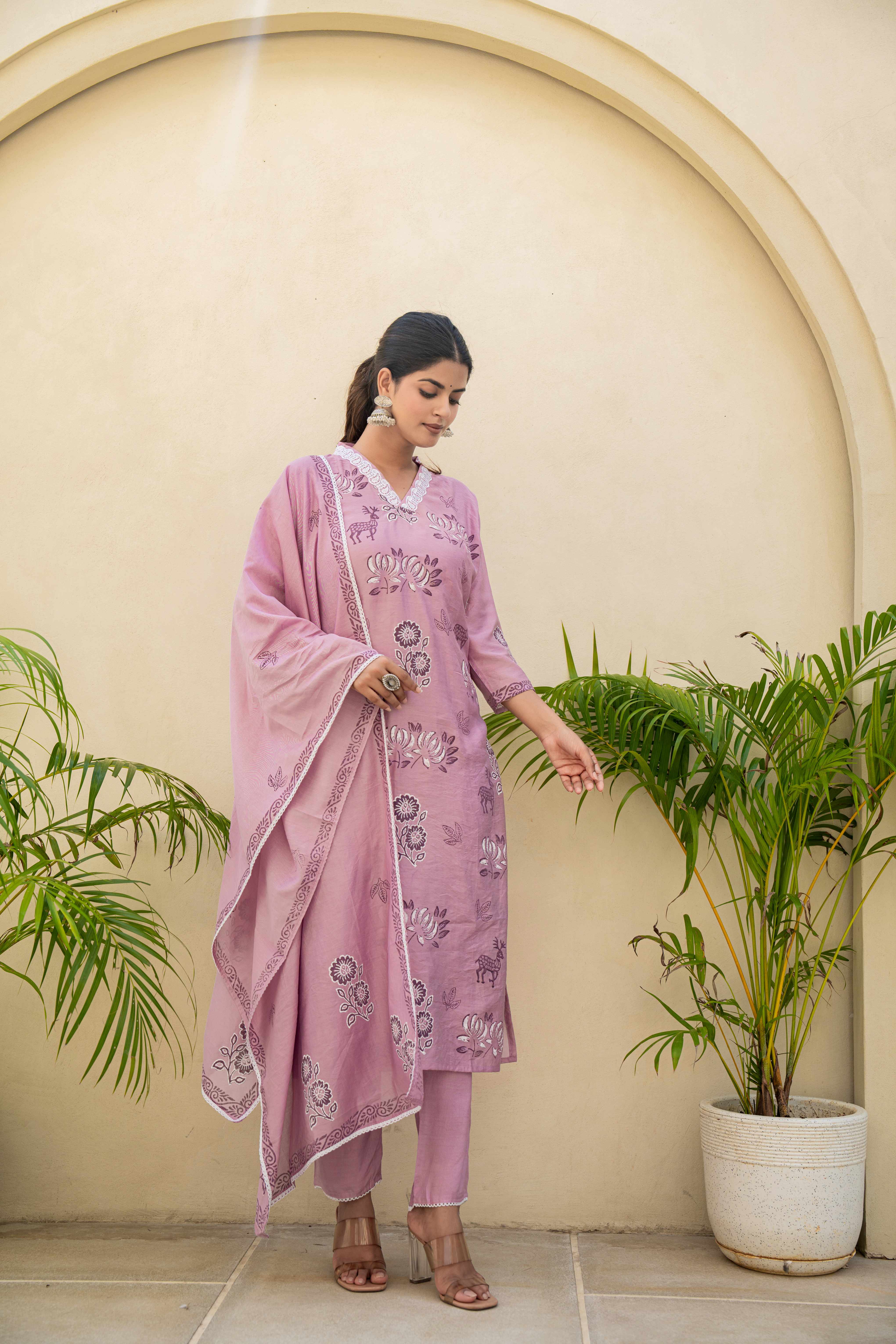 Lavender Embroidered Kurti Set with Dupatta – Ethnic Elegance side view