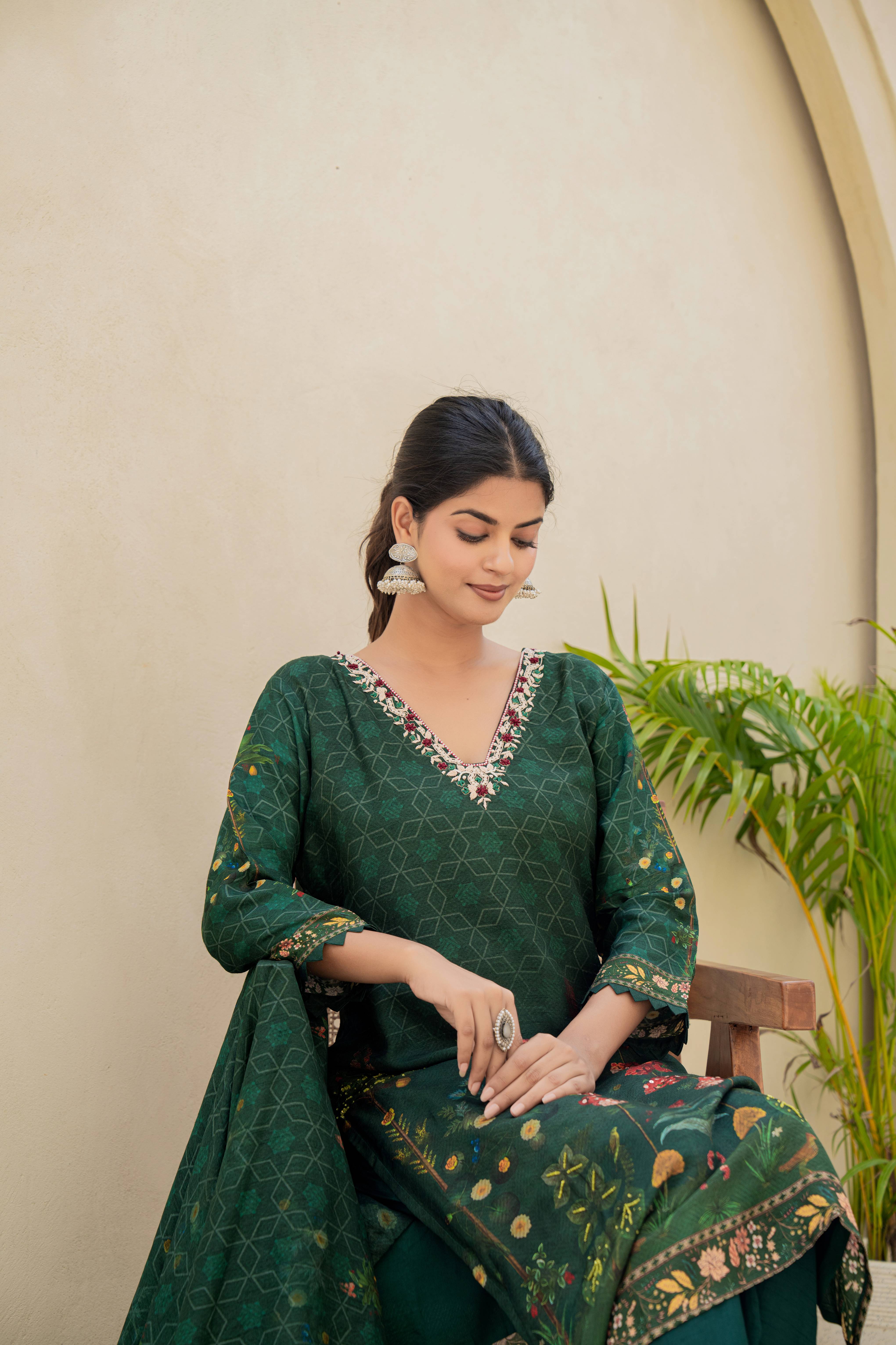 Emerald Green Floral Embroidered Kurti Set with Dupatta short view