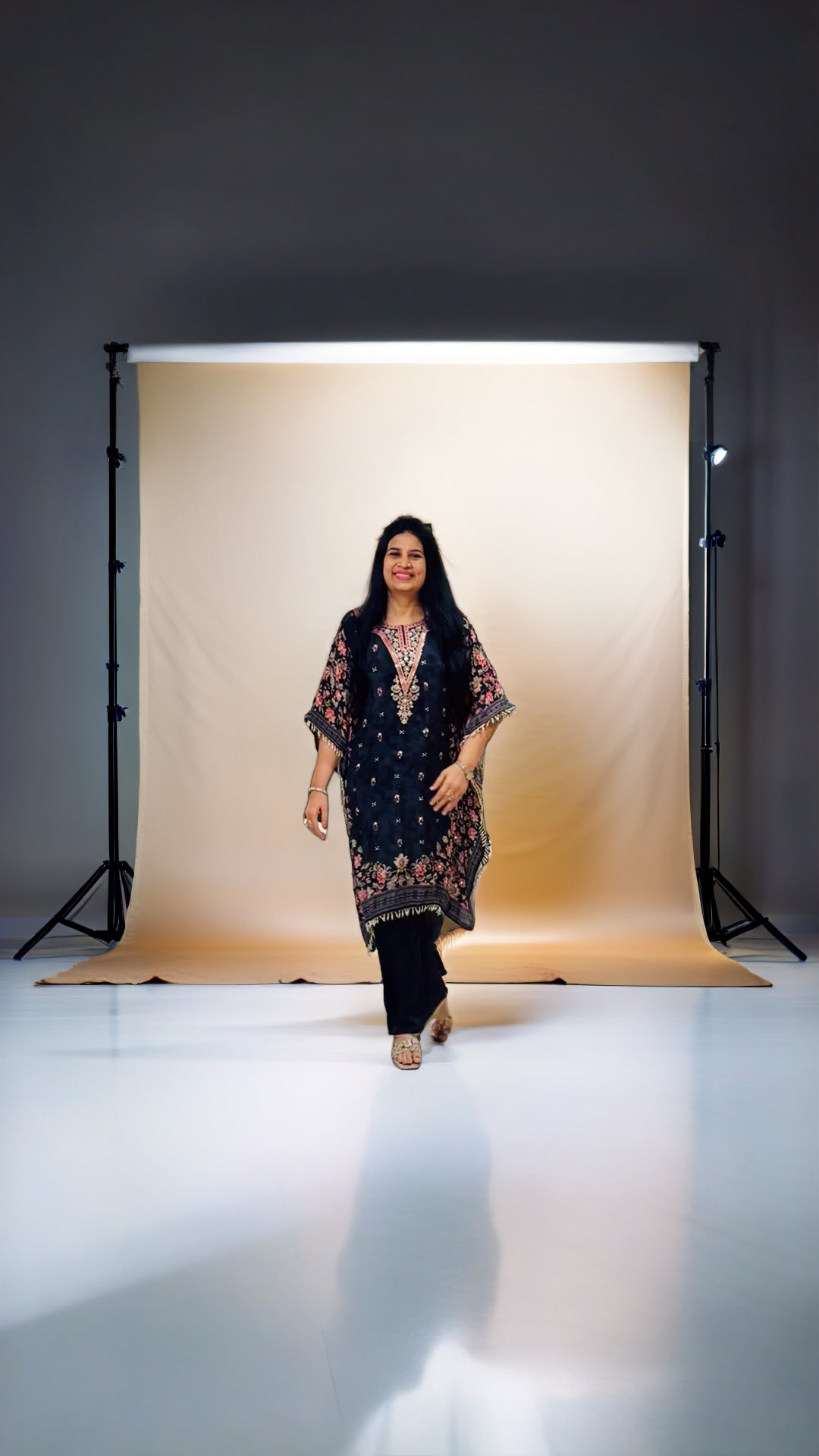 hand-embroidered-kaftan-black front